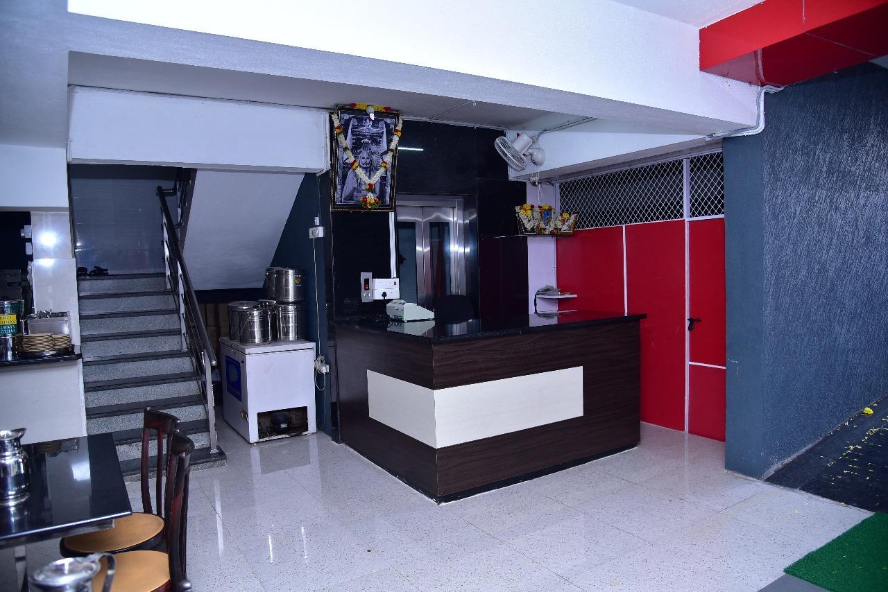 Iroomz Dwaraka Residency Bellary Dış mekan fotoğraf