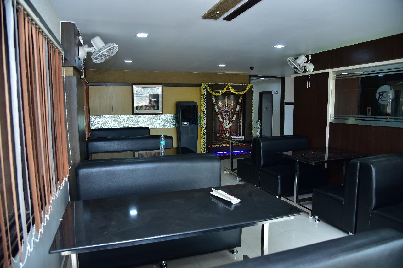 Iroomz Dwaraka Residency Bellary Dış mekan fotoğraf