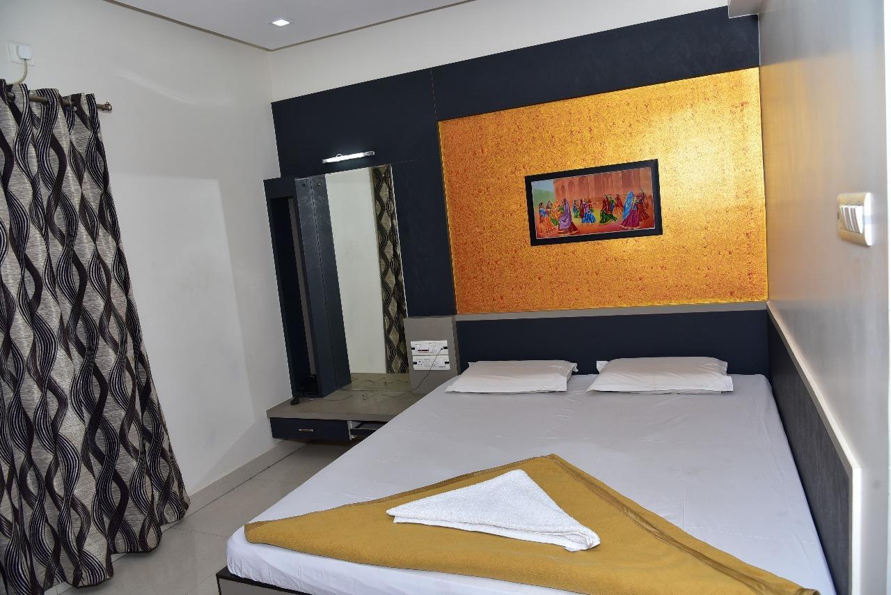 Iroomz Dwaraka Residency Bellary Dış mekan fotoğraf