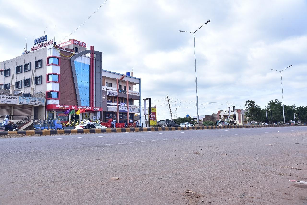 Iroomz Dwaraka Residency Bellary Dış mekan fotoğraf